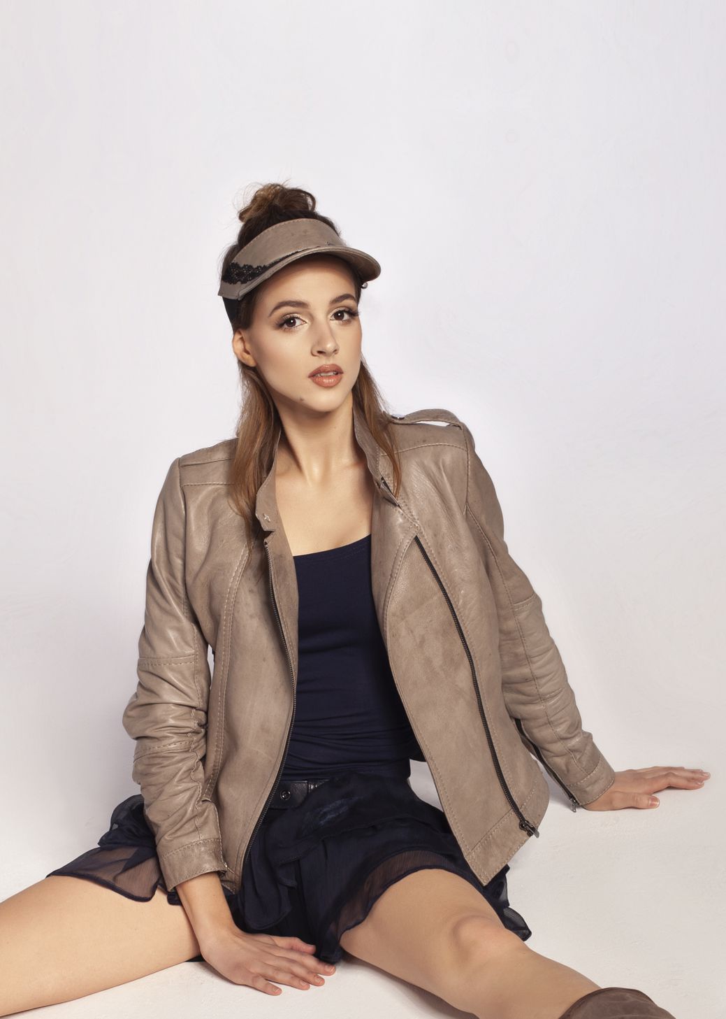 silk skirt with frills and leather yoke, skirt with silk frills, skirt navy blue, skirt navy blue silk, silk with leather yoke and silk frills, polish designer skirt, made in poland silk skirt