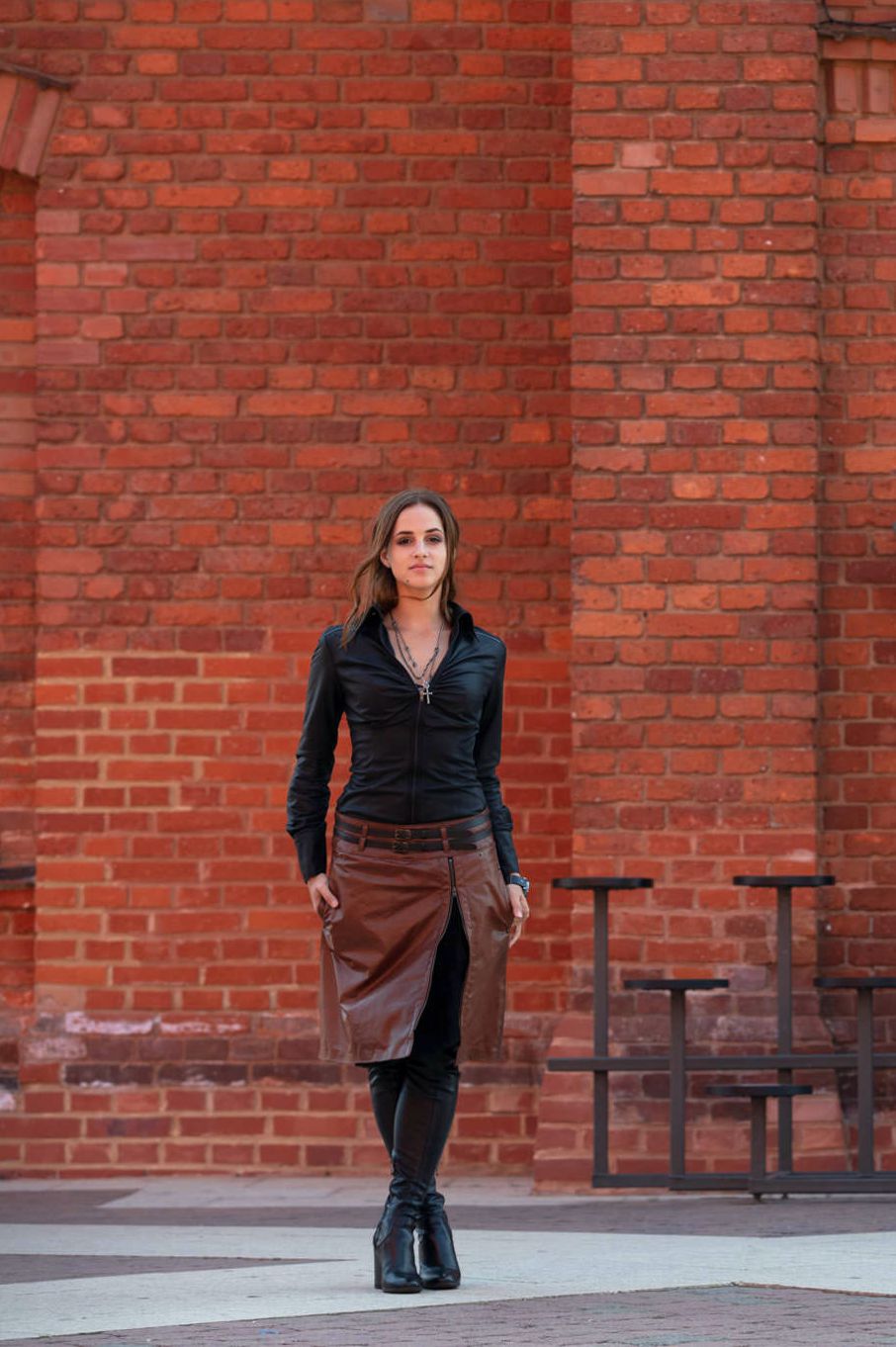 leather skirt, leather skirt with 2 leather straps, brown leather skirt, brown leather skirt with a petticoat, Italian leather skirt, natural leather skirt, brown natural leather skirt, leather skirt with a contrasting petticoat