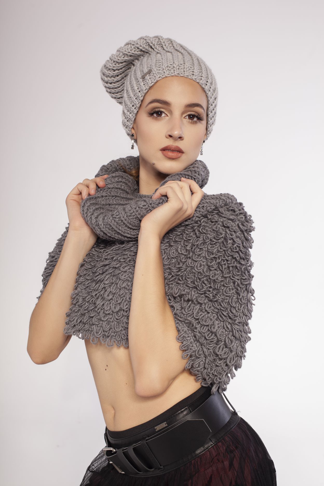 maxi skirt made of tulle and leather, tulle skirt with leather yoke and belt, maxi skirt with yoke and belt made of Italian leather, long skirt with yoke made of natural leather and pleated tulle, black maxi skirt, j premium maxi skirt, maxi skirt, skirt by rieske