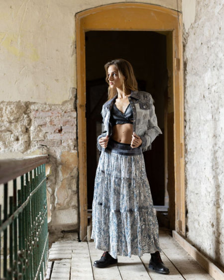 224005 Silk Maxi Skirt With Glitter